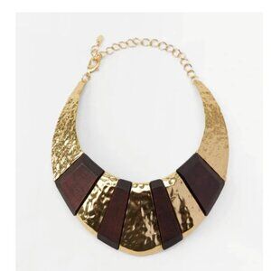 NWT Zara limited edition Large Wood Necklace Gold Tone